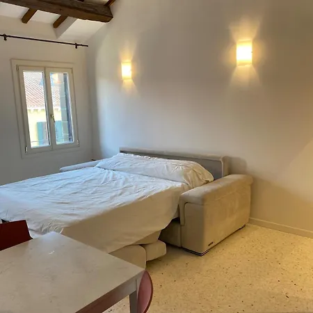 Canal View Flat Modern Design In Palace * Venedig